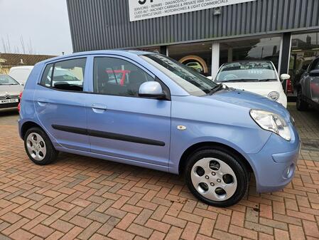 KIA PICANTO 1.1 Graphite 