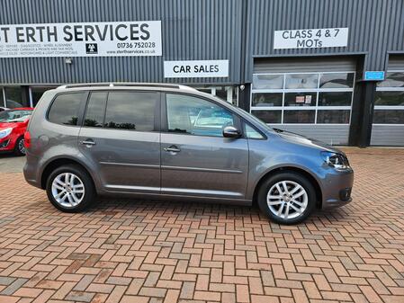 VOLKSWAGEN TOURAN 1.6 TDI SE 7 SEATS 1 owner / 49,000 miles