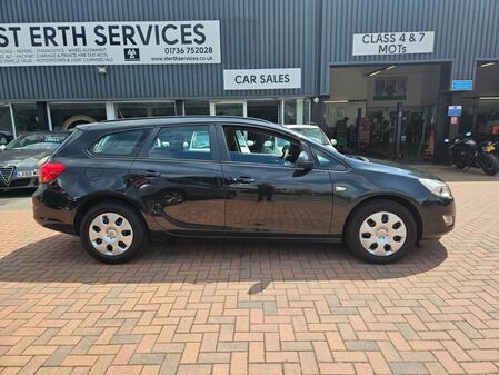 VAUXHALL ASTRA 1.7 CDTi ecoFLEX Exclusiv Estate part ex to clear £2250