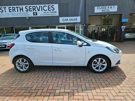 VAUXHALL CORSA 1.4 i ecoFLEX Energy white 5 door 35,000 miles  heated seats 