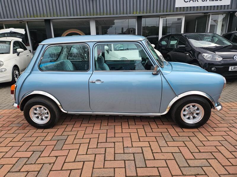 AUSTIN MINI