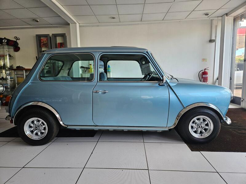 AUSTIN MINI