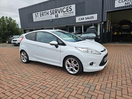 FORD FIESTA 1.6 Zetec S ***38,000 miles ***