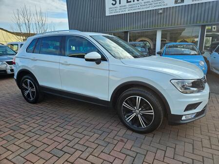 VOLKSWAGEN TIGUAN 2.0 TDI BlueMotion Tech SE Navigation 4motion 48,000 MILES / 1 OWNER / HEATED SEATS 