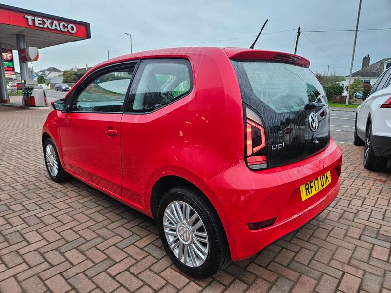 VOLKSWAGEN UP