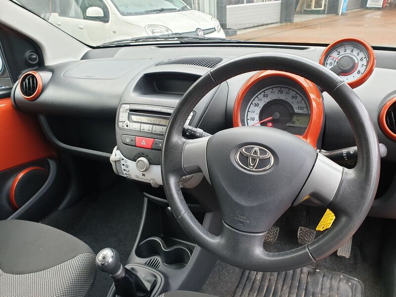 TOYOTA AYGO