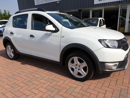 DACIA SANDERO STEPWAY AMBIANCE 1.5 DCI